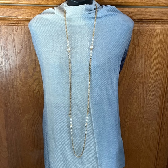 Gold Tone Faux Pearl Necklace and Vintage Faux Clip Earrings - Picture 3 of 12